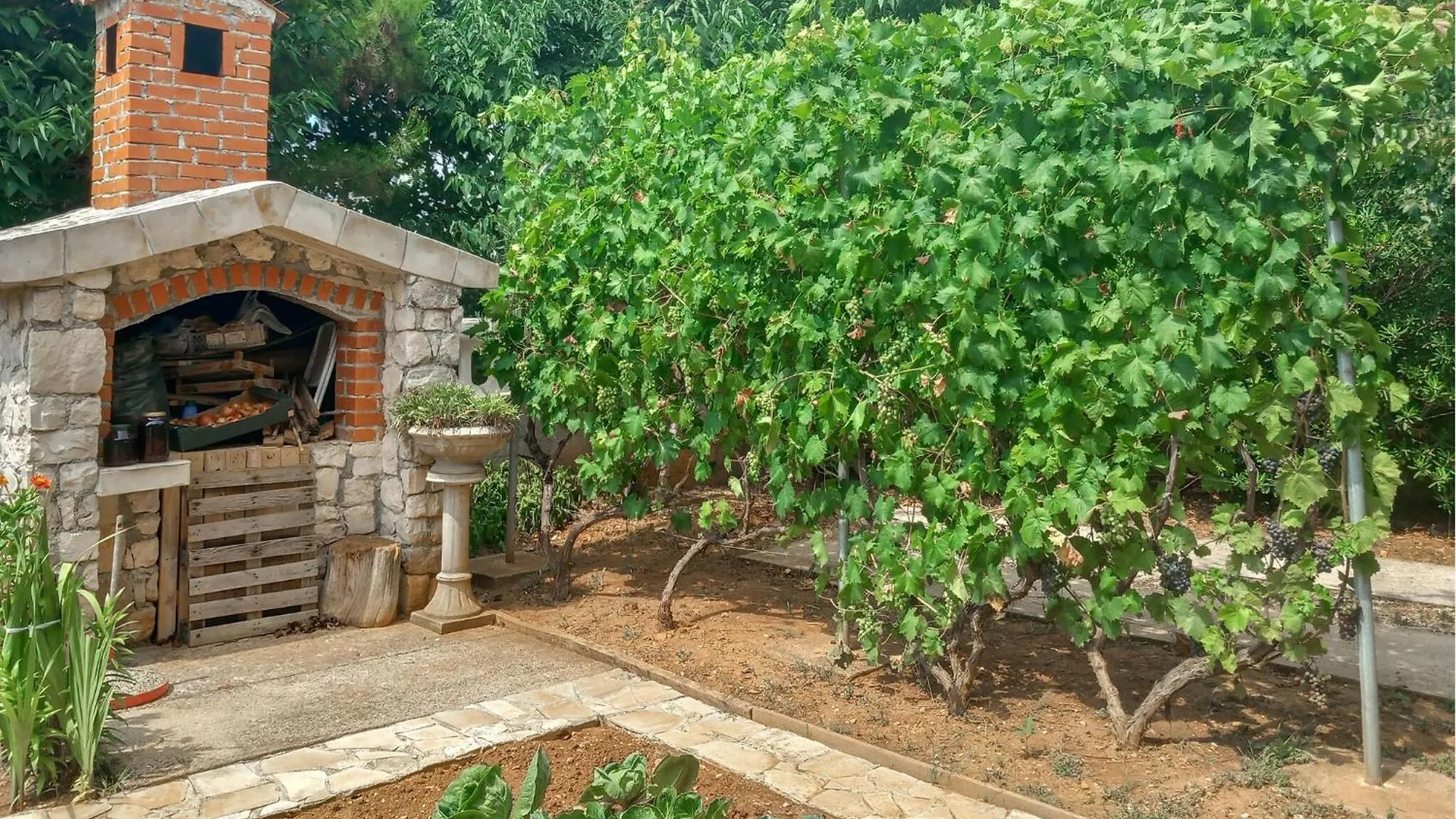 1 Bedroom Cozy Apartment In Nin