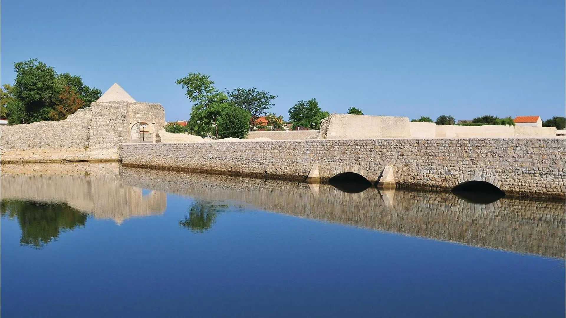 1 Bedroom Cozy Apartment In Nin 0*,  Croatie